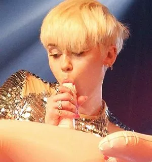 Miley Cyrus OnlyFans Leaked Free Thumbnail Picture - #RIL9m1aY6t