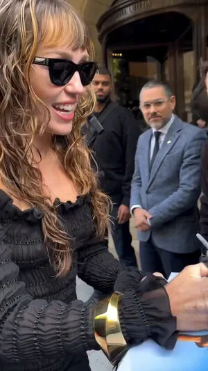 Miley Cyrus OnlyFans Leaked Free Thumbnail Picture - #RZexVOPIJO