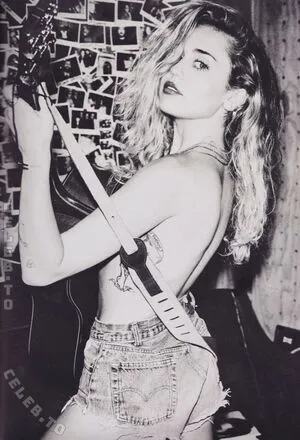 Miley Cyrus OnlyFans Leaked Free Thumbnail Picture - #RkSYWeagUd