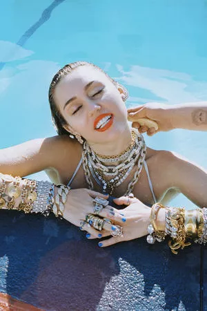 Miley Cyrus OnlyFans Leaked Free Thumbnail Picture - #RzNHPif1ty