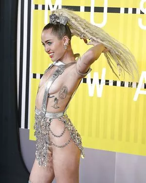 Miley Cyrus OnlyFans Leaked Free Thumbnail Picture - #S1csYKugJp