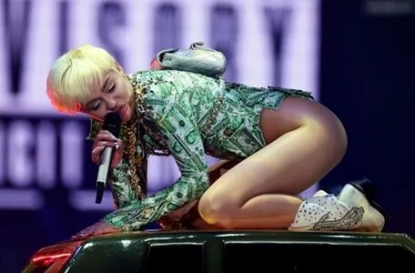 Miley Cyrus OnlyFans Leaked Free Thumbnail Picture - #SAkv7lcxwC