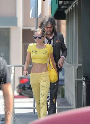 Miley Cyrus OnlyFans Leaked Free Thumbnail Picture - #SD3HBKSV5l