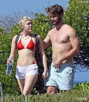 Miley Cyrus OnlyFans Leaked Free Thumbnail Picture - #SzuVlA06lJ