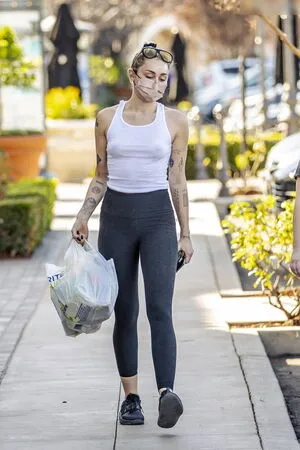 Miley Cyrus OnlyFans Leaked Free Thumbnail Picture - #T7Sw75vyBs