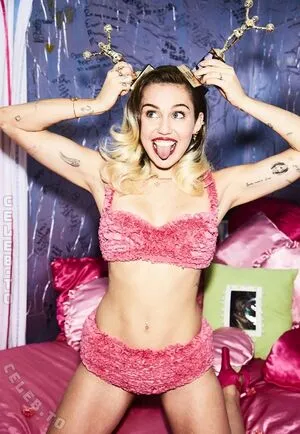 Miley Cyrus OnlyFans Leaked Free Thumbnail Picture - #U9sg2zuWb3