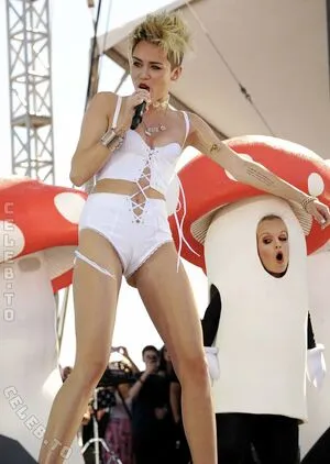 Miley Cyrus OnlyFans Leaked Free Thumbnail Picture - #URZ0RDywh3