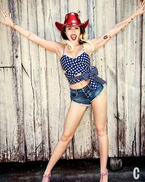 Miley Cyrus OnlyFans Leaked Free Thumbnail Picture - #VVLi26QOJJ