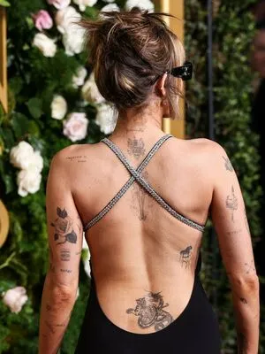 Miley Cyrus OnlyFans Leaked Free Thumbnail Picture - #VVk5JTduym
