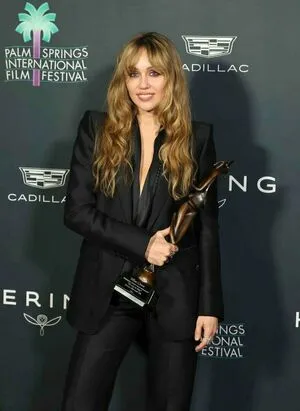 Miley Cyrus OnlyFans Leaked Free Thumbnail Picture - #VavOwawUTP