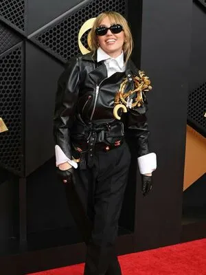 Miley Cyrus OnlyFans Leaked Free Thumbnail Picture - #Vd1mRZEEh4