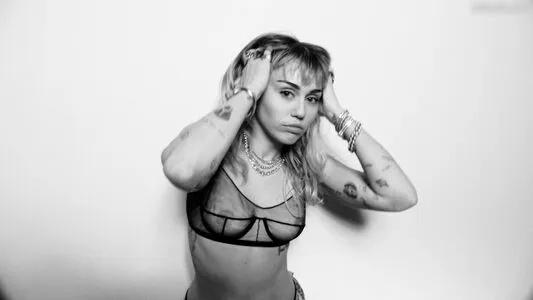 Miley Cyrus OnlyFans Leaked Free Thumbnail Picture - #XX5gXyGp6U