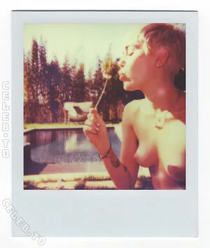 Miley Cyrus OnlyFans Leaked Free Thumbnail Picture - #XpvviHy1xh
