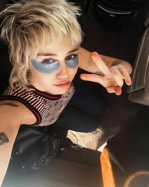 Miley Cyrus OnlyFans Leaked Free Thumbnail Picture - #YeydyWzMKL