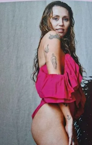 Miley Cyrus OnlyFans Leaked Free Thumbnail Picture - #Yf92KSCQgm