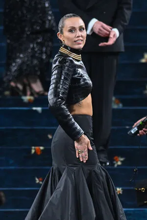 Miley Cyrus OnlyFans Leaked Free Thumbnail Picture - #YpLS4h7D8O