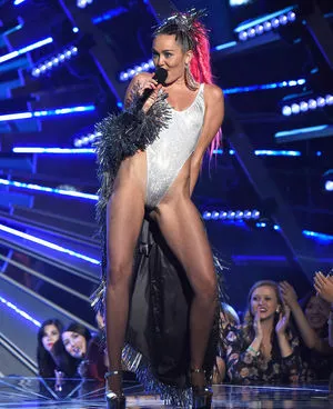 Miley Cyrus OnlyFans Leaked Free Thumbnail Picture - #YpWcIePZE6