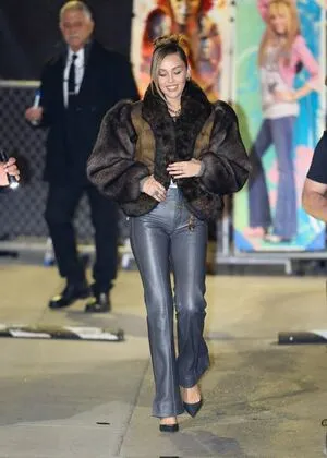 Miley Cyrus OnlyFans Leaked Free Thumbnail Picture - #ZNlpOxh1Jk