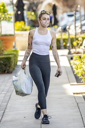 Miley Cyrus OnlyFans Leaked Free Thumbnail Picture - #ZcNFO0YAq5