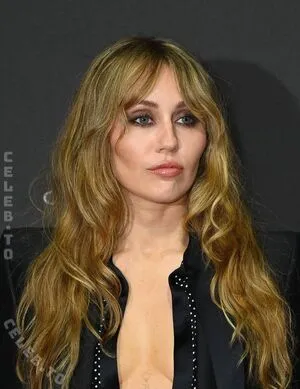 Miley Cyrus OnlyFans Leaked Free Thumbnail Picture - #a5SmdJGuR3