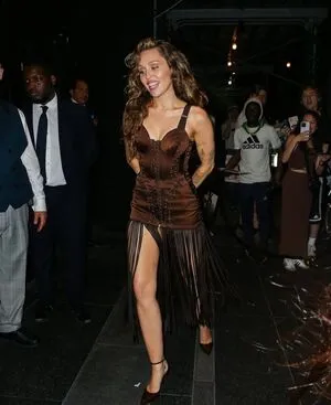 Miley Cyrus OnlyFans Leaked Free Thumbnail Picture - #aN1AmNayNe