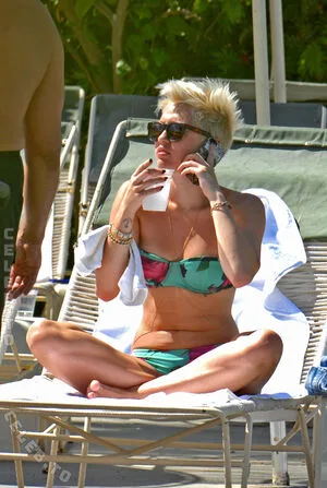 Miley Cyrus OnlyFans Leaked Free Thumbnail Picture - #bHHzvHRTxN