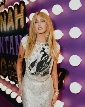 Miley Cyrus OnlyFans Leaked Free Thumbnail Picture - #bUvoUB9eO8