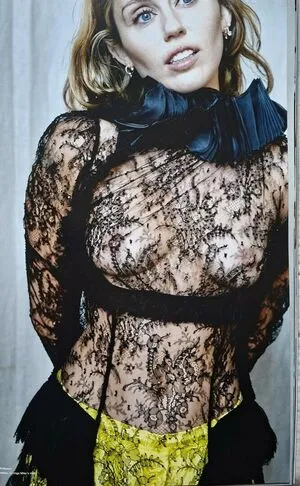 Miley Cyrus OnlyFans Leaked Free Thumbnail Picture - #bk1tocT1BT