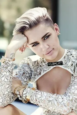 Miley Cyrus OnlyFans Leaked Free Thumbnail Picture - #bsg85jmG9c