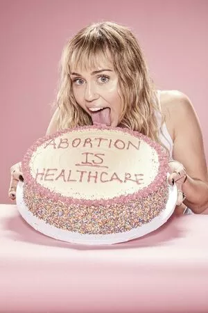 Miley Cyrus OnlyFans Leaked Free Thumbnail Picture - #cqLWqN1AYT