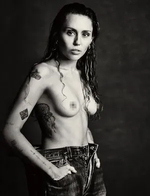 Miley Cyrus OnlyFans Leaked Free Thumbnail Picture - #czL1rNNT06
