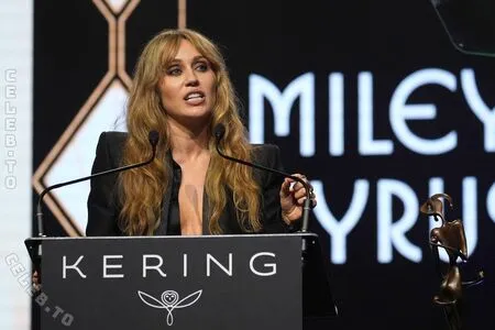 Miley Cyrus OnlyFans Leaked Free Thumbnail Picture - #d6RhtHPeqj