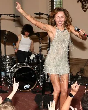 Miley Cyrus OnlyFans Leaked Free Thumbnail Picture - #dOw1M3NTKj