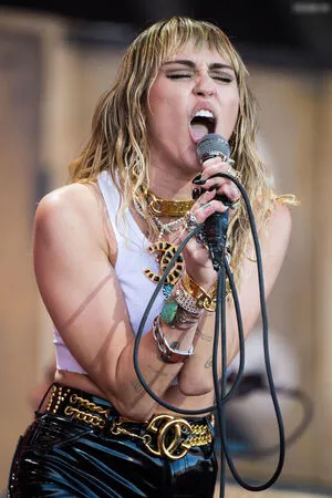 Miley Cyrus OnlyFans Leaked Free Thumbnail Picture - #dVkNb3DmOz