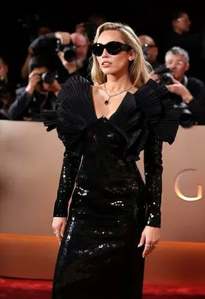 Miley Cyrus OnlyFans Leaked Free Thumbnail Picture - #dgoqv3tVas