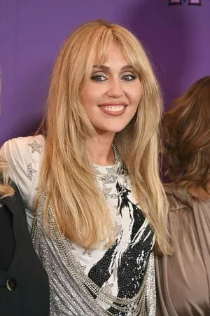 Miley Cyrus OnlyFans Leaked Free Thumbnail Picture - #dmpRAyMnHW