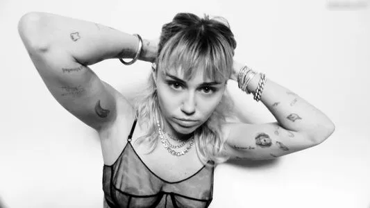 Miley Cyrus OnlyFans Leaked Free Thumbnail Picture - #dtWtIbAuJc