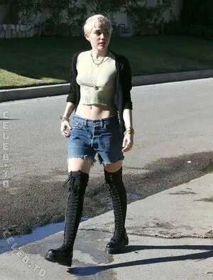 Miley Cyrus OnlyFans Leaked Free Thumbnail Picture - #efjP5I8IVT