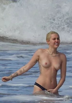 Miley Cyrus OnlyFans Leaked Free Thumbnail Picture - #enFHPGM7Ok