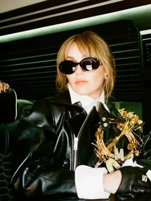 Miley Cyrus OnlyFans Leaked Free Thumbnail Picture - #f7x5CfKMVH