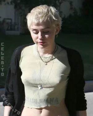 Miley Cyrus OnlyFans Leaked Free Thumbnail Picture - #frrAlLkBJS
