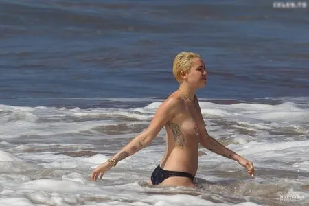 Miley Cyrus OnlyFans Leaked Free Thumbnail Picture - #gDaW3cblhU