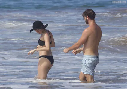 Miley Cyrus OnlyFans Leaked Free Thumbnail Picture - #gaGs2RK6hN
