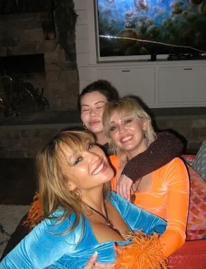 Miley Cyrus OnlyFans Leaked Free Thumbnail Picture - #hMbjzdrHvK