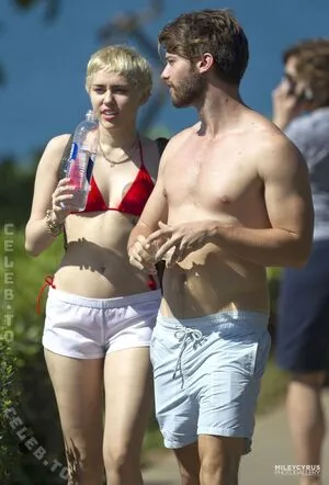 Miley Cyrus OnlyFans Leaked Free Thumbnail Picture - #hNU84Od3Lh