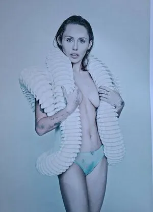 Miley Cyrus OnlyFans Leaked Free Thumbnail Picture - #iAhT85onUl
