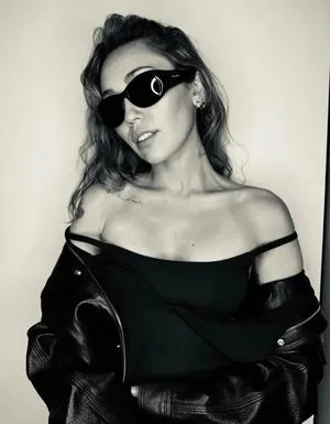 Miley Cyrus OnlyFans Leaked Free Thumbnail Picture - #iEktom6uw8