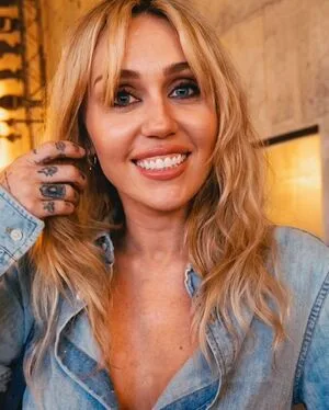 Miley Cyrus OnlyFans Leaked Free Thumbnail Picture - #iEq5ix6fgM