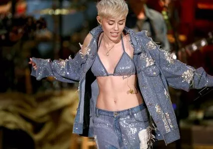 Miley Cyrus OnlyFans Leaked Free Thumbnail Picture - #iP8lYwL5IB