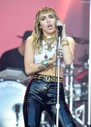 Miley Cyrus OnlyFans Leaked Free Thumbnail Picture - #iRwaUzFeRq